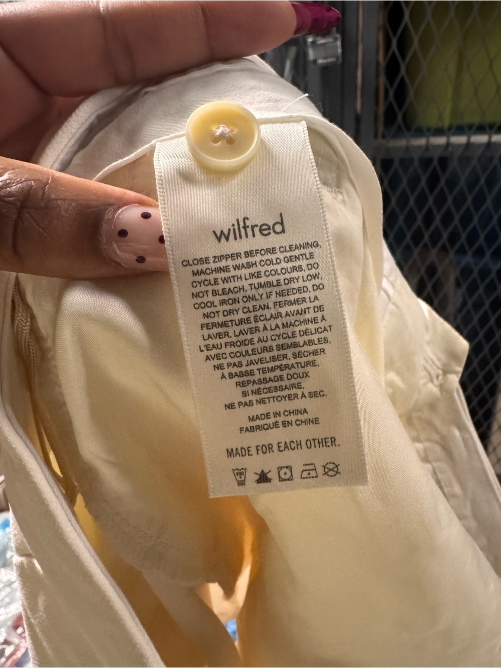 Aritzia Beige Women's Shorts - Picture 5 of 5